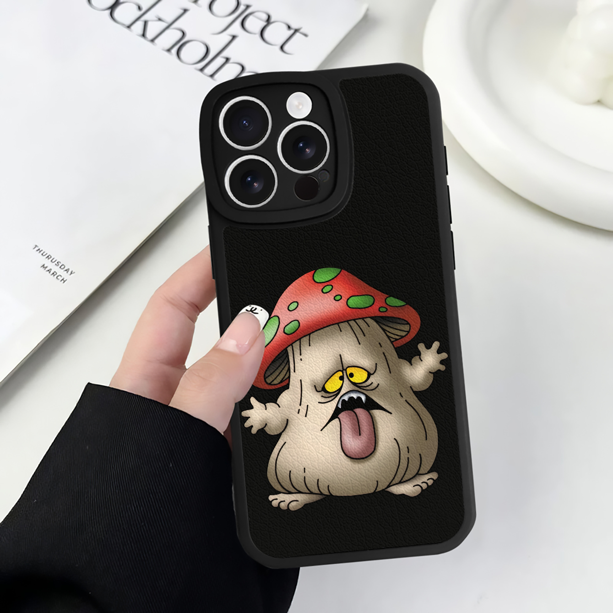 （画像用） ドラゴンクエスト Doragon Kuesuto Dragon Quest 【iPhone 16シリーズ対応】シリコンスマホケース（レザー調） 材質：シリコン